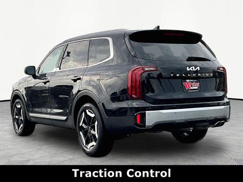 Used 2023 Kia Telluride S w/ S Sunroof Package FWD image 4