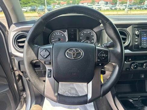 Used 2017 Toyota Tacoma SR5 w/ Tow Package RWD image 29