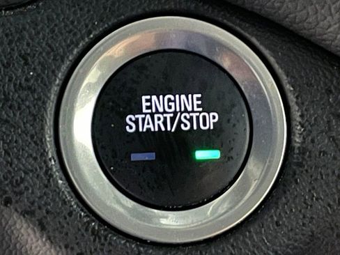 Used 2023 Chevrolet Equinox LT image 28