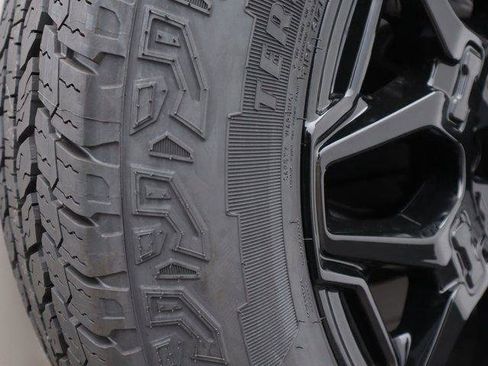 New 2026 GMC Hummer EV 2X image 10