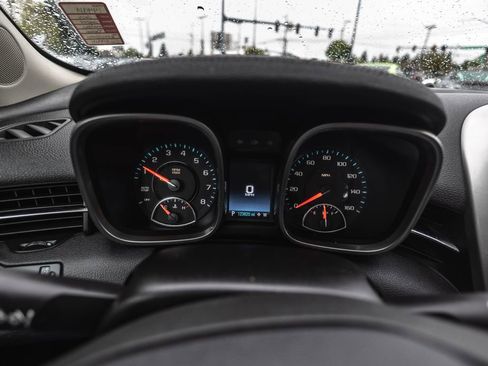 Used 2015 Chevrolet Malibu LT w/ Power Convenience Package image 11