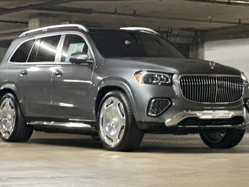 New 2026 Mercedes-Benz Maybach GLS 600 4MATIC image 6