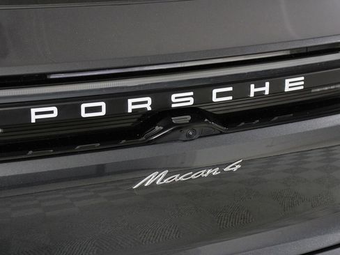 Certified 2025 Porsche Macan 4 Electric image 22