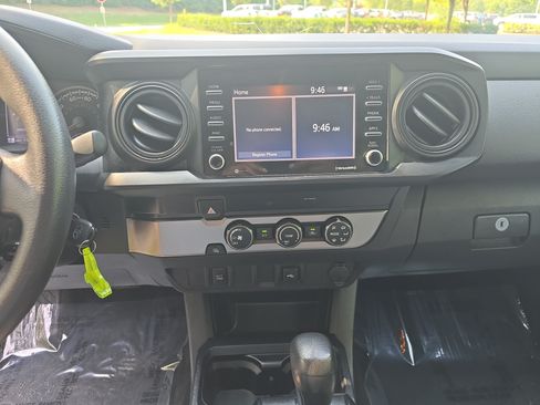 Used 2020 Toyota Tacoma SR w/ SR Convenience Package RWD image 21