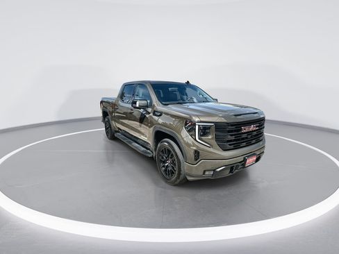 Used 2024 GMC Sierra 1500 Elevation w/ Elevation Premium Package AWD/4WD image 2
