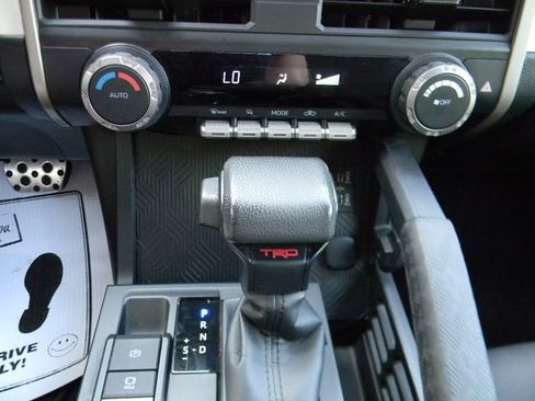 Used 2024 Toyota Tacoma TRD Sport AWD/4WD image 18
