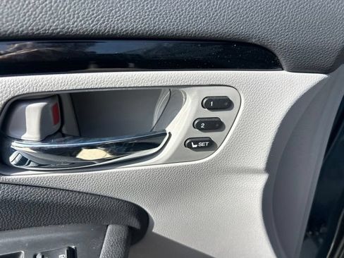 Used 2017 Honda Pilot Touring image 17