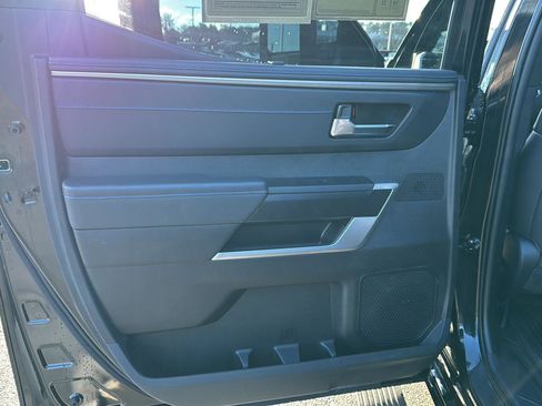 Used 2022 Toyota Tundra Platinum w/ Advanced Package image 17