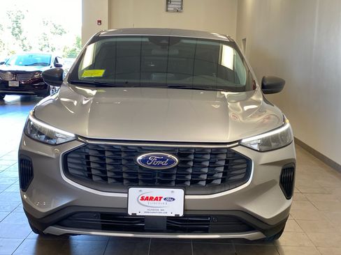 Used 2023 Ford Escape Active AWD/4WD image 3