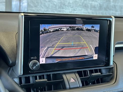 Certified 2023 Toyota RAV4 XLE w/ Convenience Package FWD image 18