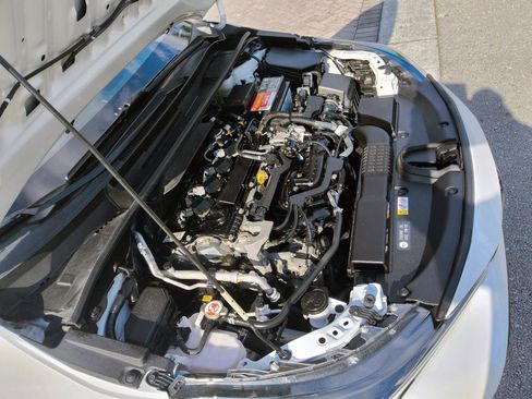 Used 2020 Toyota Corolla SE FWD image 42