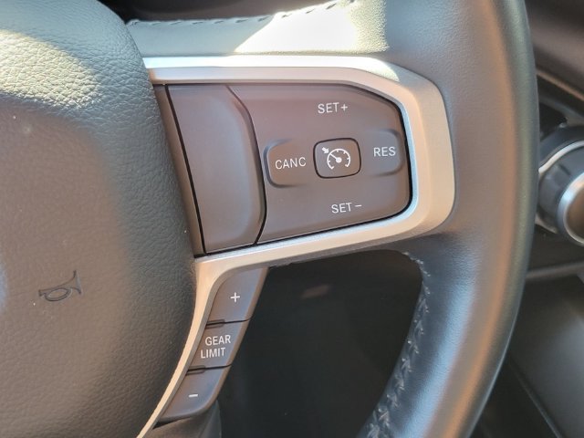 Used 2023 RAM 1500 Big Horn AWD/4WD image 18
