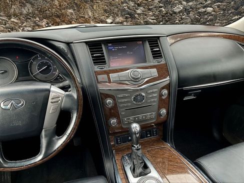 Used 2017 INFINITI QX80 4WD image 6