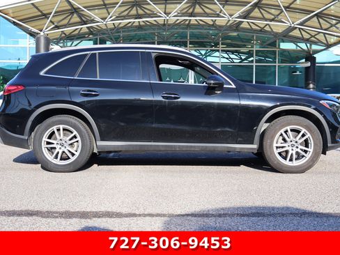 Used 2023 Mercedes-Benz GLC 300 4MATIC w/ Exclusive Trim Package image 11