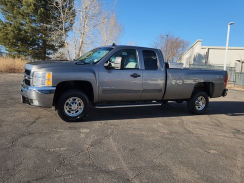 Used 2008 Chevrolet Silverado 2500 LT w/ 1LT Convenience Package image 5