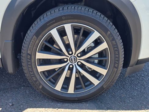 Used 2023 Nissan Pathfinder Platinum AWD/4WD image 10