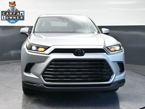 Used 2025 Toyota Grand Highlander FWD image 2