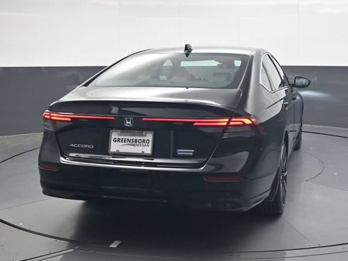 Used 2025 Honda Accord Touring image 5