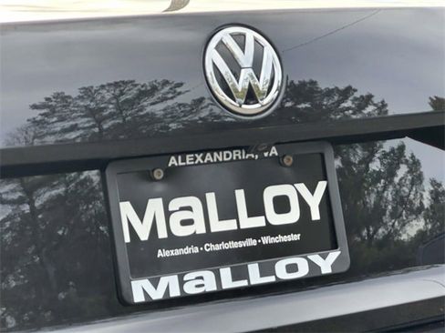 Used 2019 Volkswagen Passat 2.0T Wolfsburg image 7