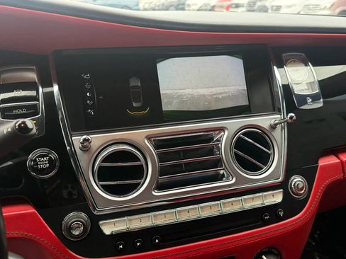 Used 2018 Rolls-Royce Dawn RWD image 23