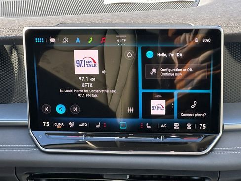 New 2025 Volkswagen Tiguan SE image 12