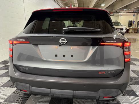 Certified 2025 Nissan Kicks SR AWD/4WD image 8