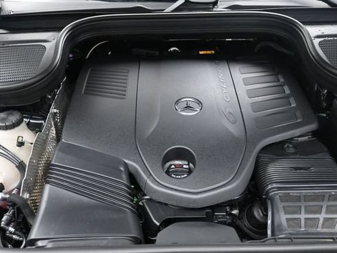 Certified 2026 Mercedes-Benz GLS 450 4MATIC image 34