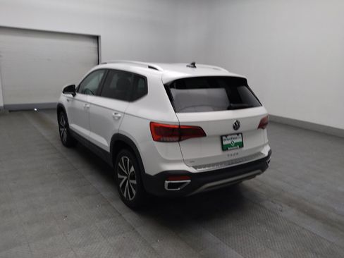 Used 2022 Volkswagen Taos SE FWD image 5
