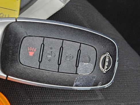 Used 2024 Nissan Kicks SV image 32