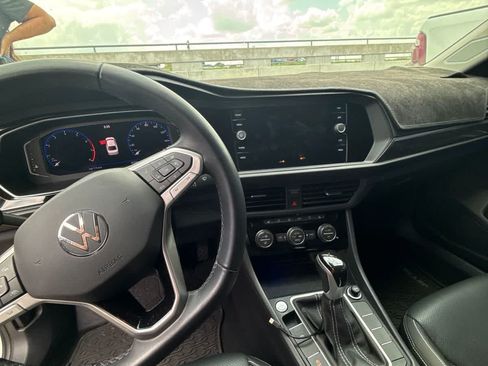 Used 2024 Volkswagen Jetta SEL FWD image 5