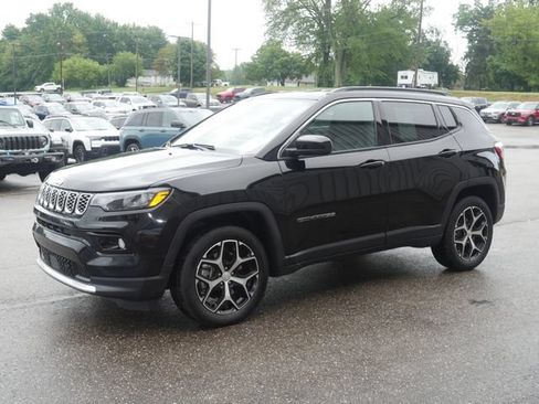 Used 2024 Jeep Compass Limited AWD/4WD image 7