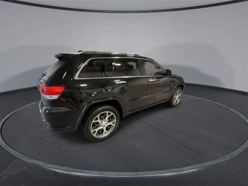 Used 2019 Jeep Grand Cherokee Overland image 8