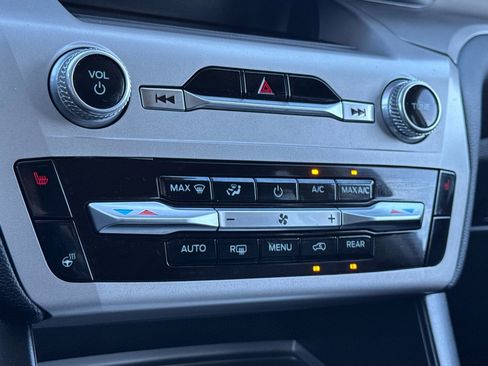 Used 2023 Ford Explorer XLT w/ Equipment Group 202A image 19