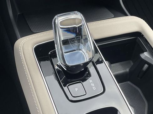 New 2026 Volvo XC90 T8 Plus w/ Protection Package Premier AWD/4WD image 20