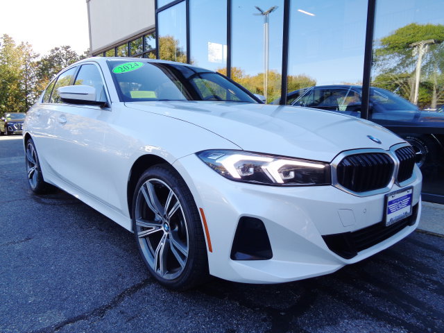 Used 2024 BMW 330i xDrive Sedan w/ Convenience Package AWD/4WD image 3