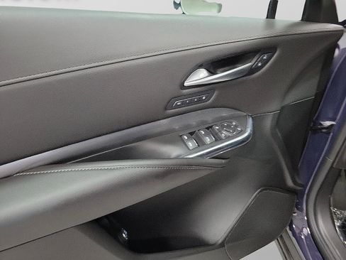 Used 2024 Cadillac XT4 Premium Luxury image 9