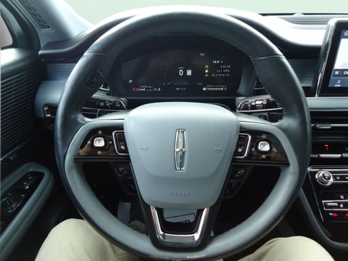 Used 2022 Lincoln Corsair Reserve w/ Equipment Group 201A AWD/4WD image 12