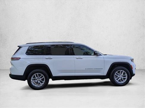 Used 2025 Jeep Grand Cherokee L Laredo w/ Luxury Tech Group I RWD image 4