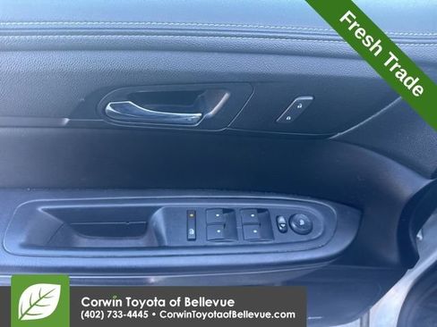 Used 2016 Chevrolet Traverse LT image 12