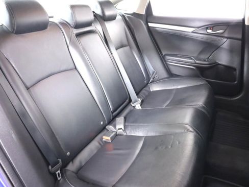 Used 2018 Honda Civic Touring image 39