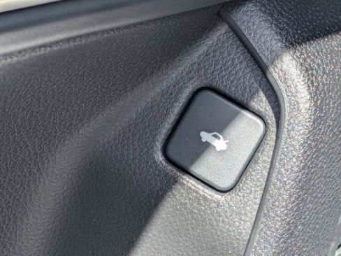 Certified 2025 Acura TLX w/ Technology Package FWD image 21