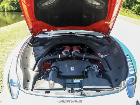 Used 2015 Ferrari California T RWD image 23