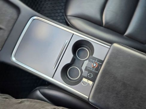 Used 2021 Tesla Model 3 Standard Range Plus image 29