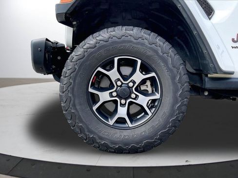 Certified 2018 Jeep Wrangler Unlimited Rubicon AWD/4WD image 33
