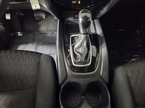 Used 2020 Nissan Rogue S w/ Special Edition Package FWD image 14