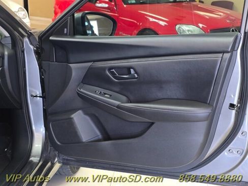 Used 2024 Nissan Sentra S FWD image 12