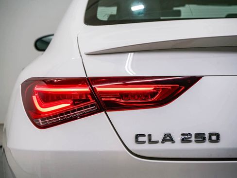 Used 2022 Mercedes-Benz CLA 250 image 9