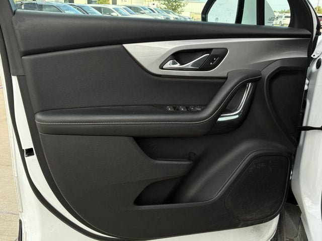 Used 2023 Chevrolet Blazer LT FWD image 9