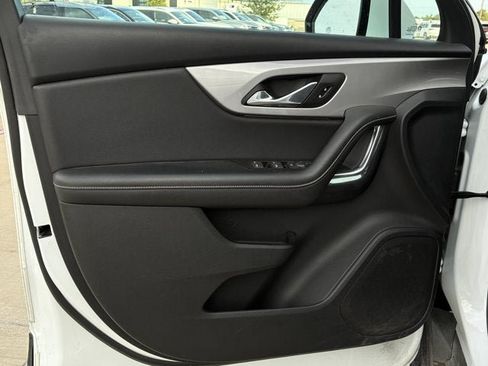 Used 2023 Chevrolet Blazer LT FWD image 9