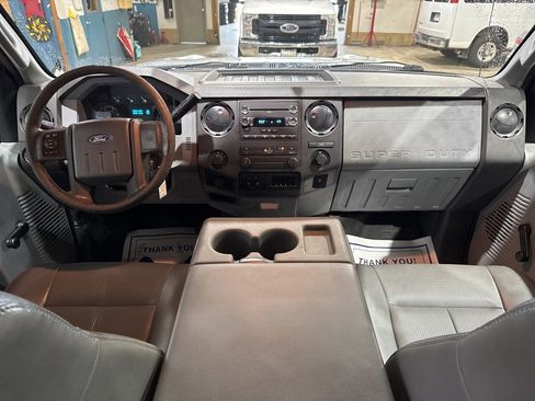 Used 2011 Ford F350 XL w/ Skid Plate Pkg image 24